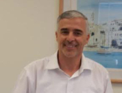 يافا: المحامي أحمد بلحة لأصحاب الشقق السكنية "لا توقّعوا لئلا تقعوا"